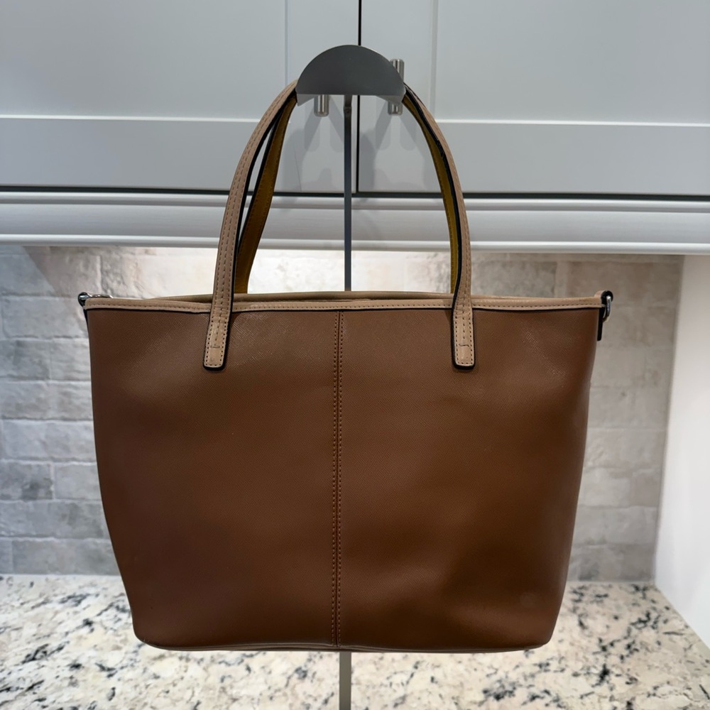 Coach EUC Brown Leather Tote w/Contrasting Tan Handles - Picture 2 of 7